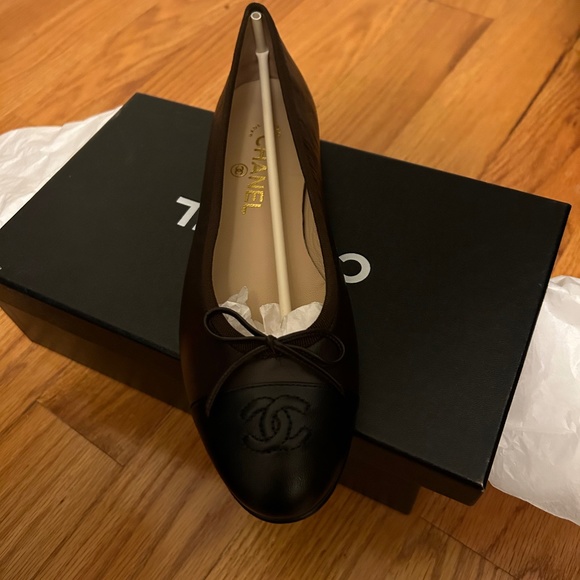 Shoes - Picture 1 of 9